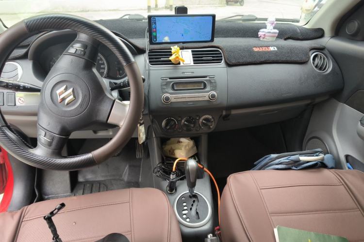 Used Suzuki Swift 2011 1.5L Automatic Fashion Edition Center Console