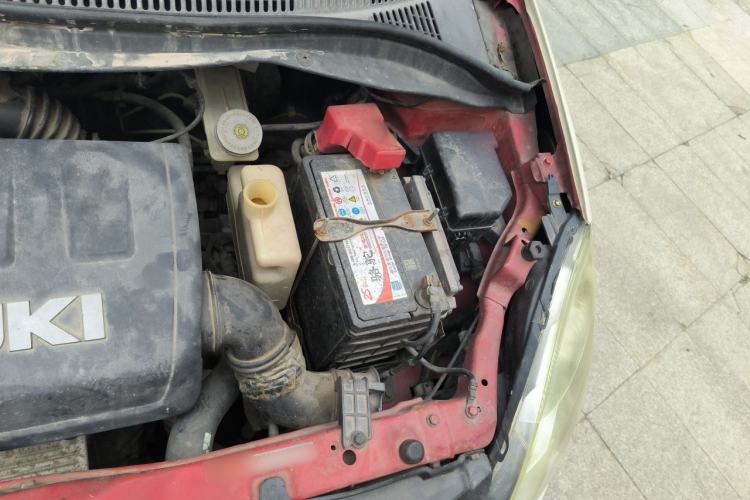 Used Suzuki Swift 2011 1.5L Automatic Fashion Edition Engine Bay Left
