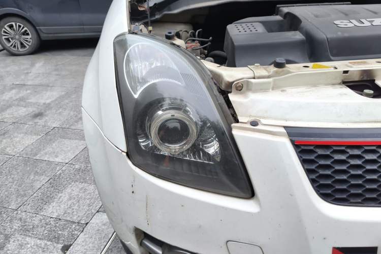 Used Suzuki Swift 2011 1.5L Automatic Sport Audiovisual Edition Right Front Headlight