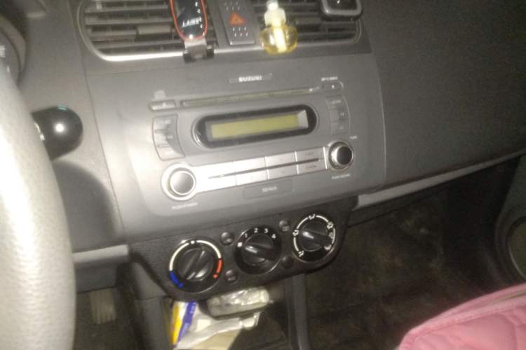 Used Suzuki Swift 2011 1.5L Manual Sport Edition Audio And AC Panel