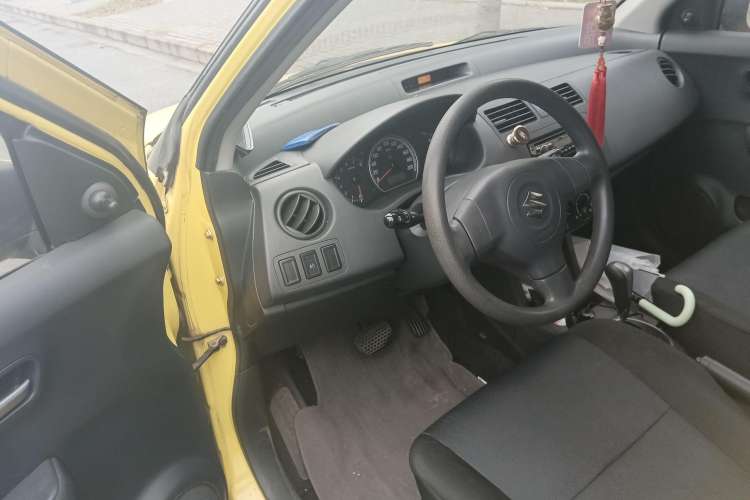 Used Suzuki Swift 2011 1.3L Automatic Fashion Edition Driver Seat