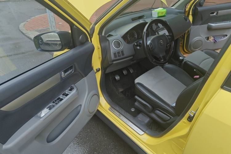 Used Suzuki Swift 2011 1.5L Manual Fashion Edition Driver Seat