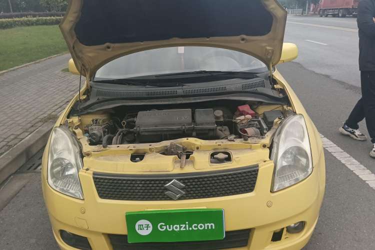 Used Suzuki Swift 2011 1.3L Automatic Fashion Edition Engine Bay