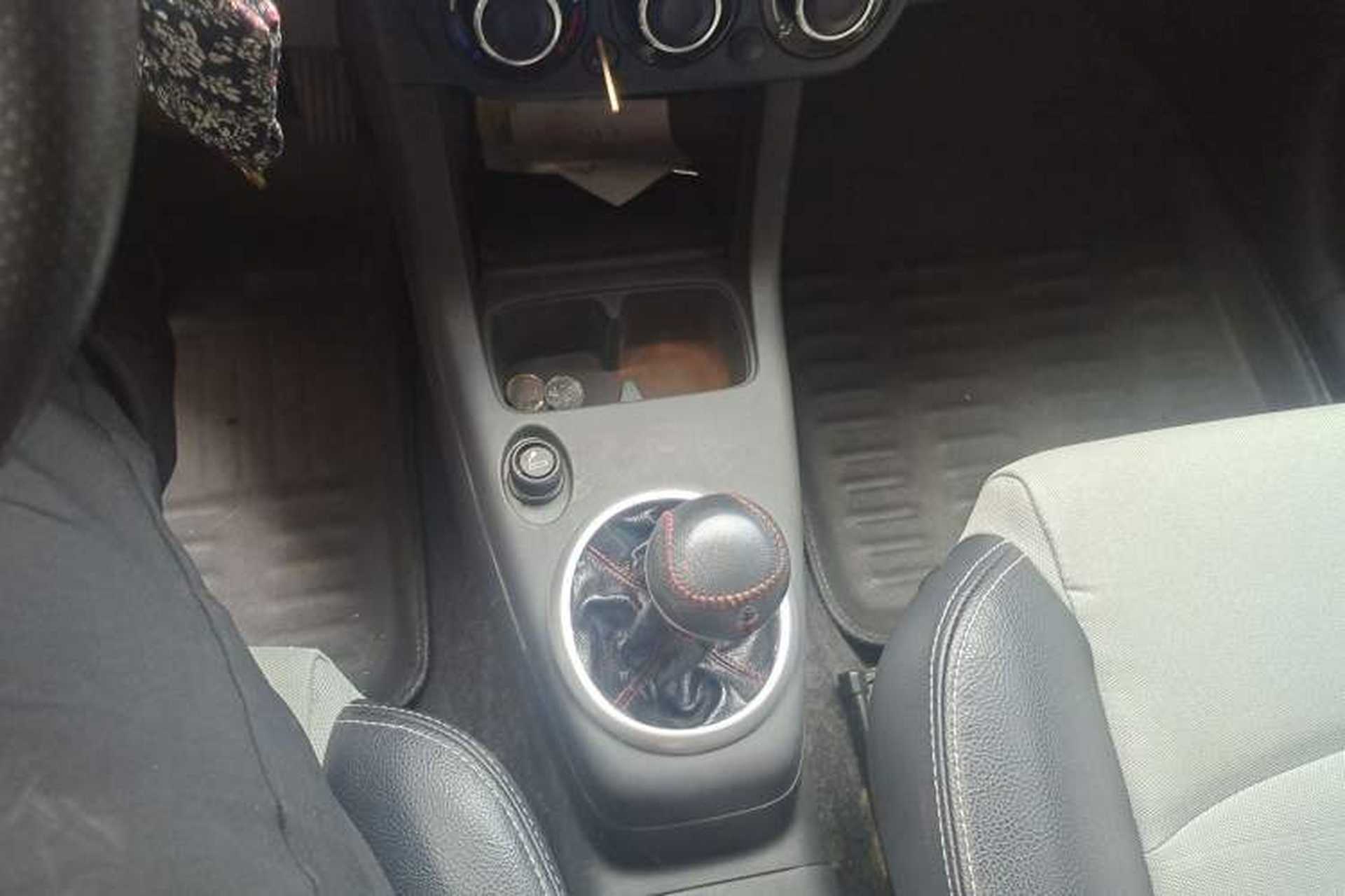Used Suzuki Swift 2011 1.5L Manual Sport Edition Gear Lever
