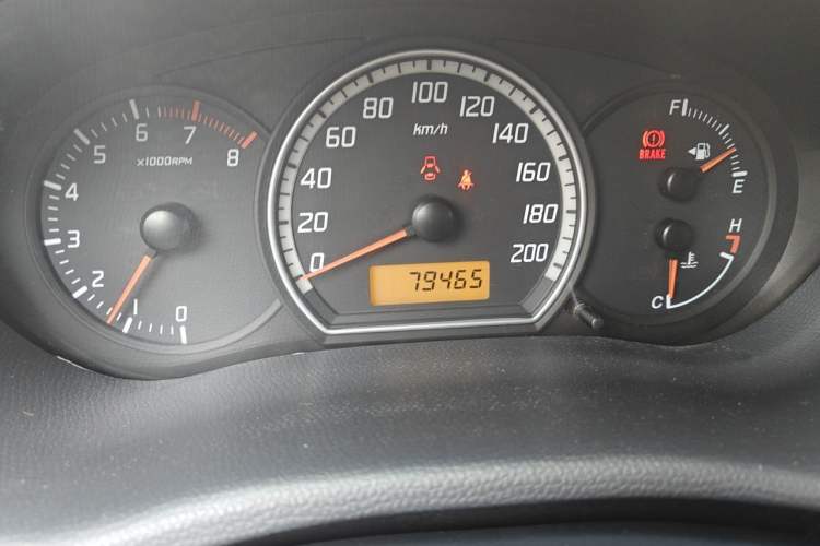 Used Suzuki Swift 2011 1.5L Manual Fashion Edition Odometer Close Up