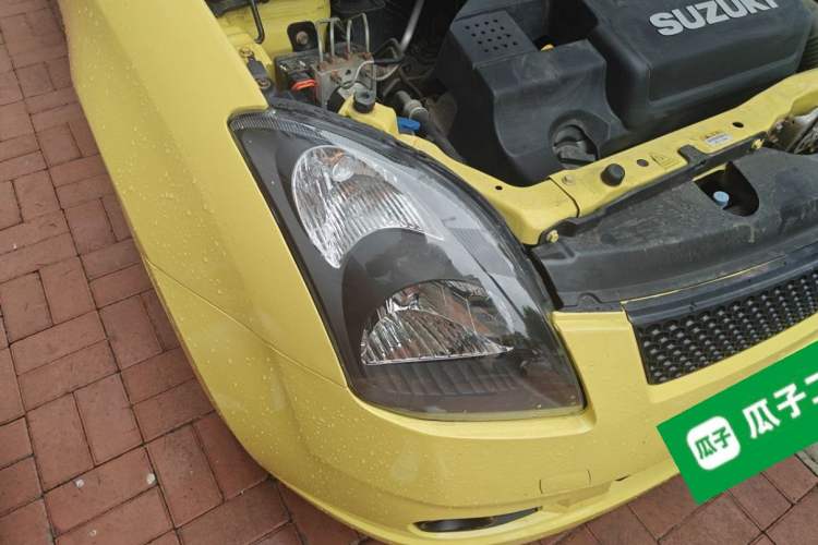 Used Suzuki Swift 2011 1.5L Manual Fashion Edition Right Front Headlight