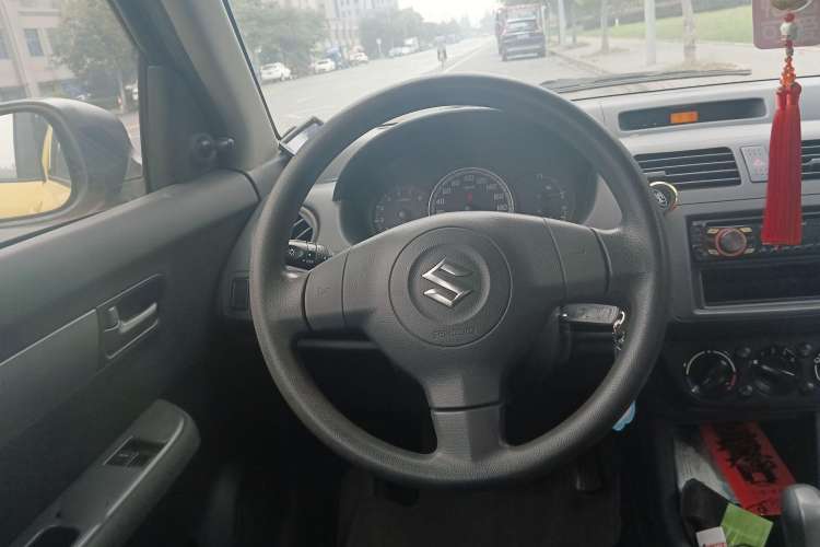 Used Suzuki Swift 2011 1.3L Automatic Fashion Edition Steering Wheel