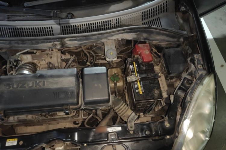 Used Suzuki Swift 2012 1.3L Manual Value Edition Engine Bay Left