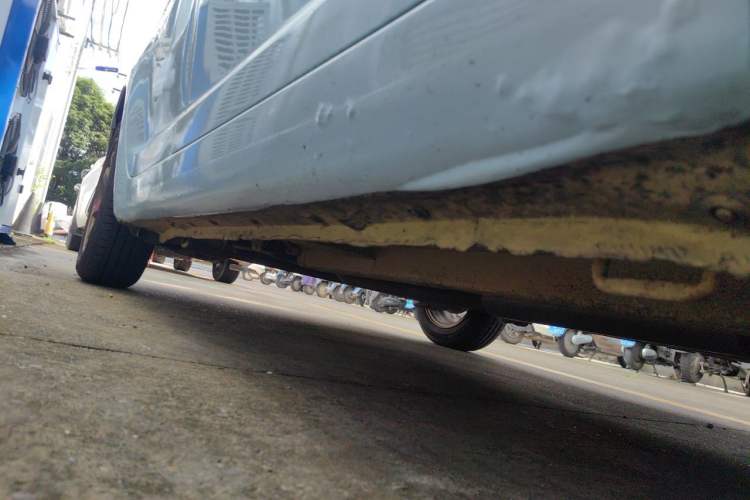 Used Suzuki Swift 2012 1.3L Manual Value Edition Chassis Front Right