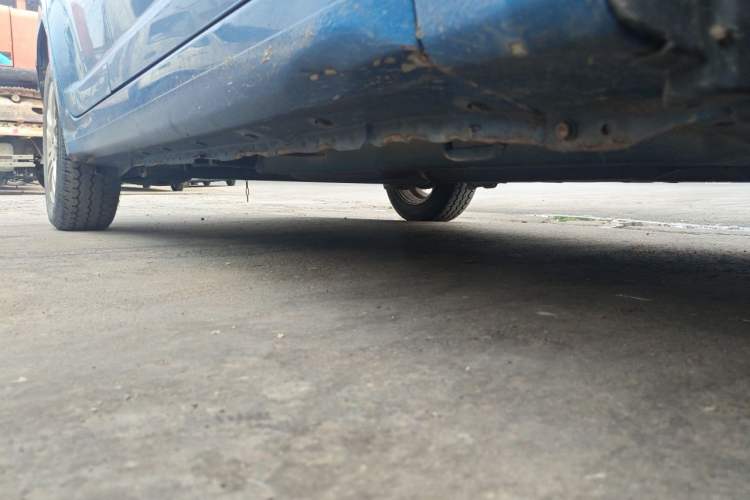 Used Suzuki Swift 2012 1.3L Manual Value Edition Chassis Front Right