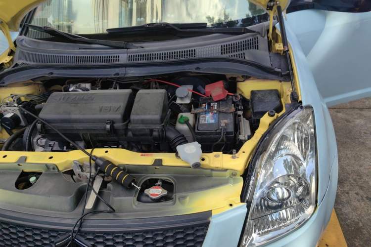 Used Suzuki Swift 2012 1.3L Manual Value Edition Engine Bay Left