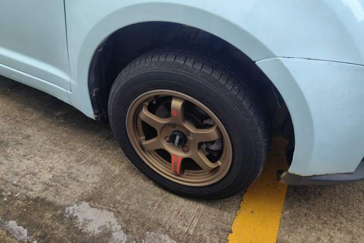 Used Suzuki Swift 2012 1.3L Manual Value Edition Right Front Wheel Hub