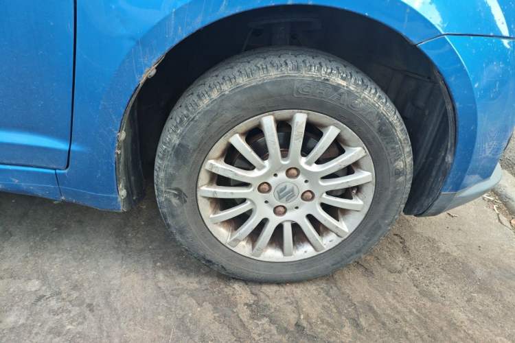 Used Suzuki Swift 2012 1.3L Manual Value Edition Right Front Wheel Hub