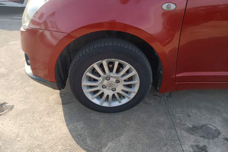 Used Suzuki Swift 2012 1.3L Manual Value Edition Left Front Wheel Hub