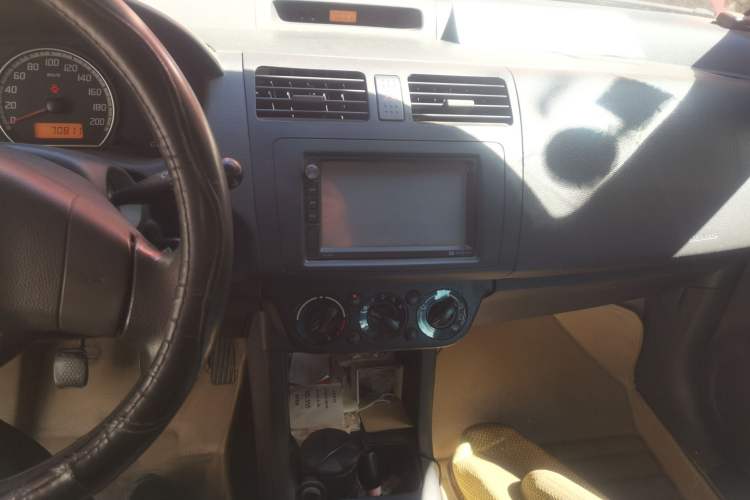 Used Suzuki Swift 2012 1.3L Manual Value Edition Audio And AC Panel