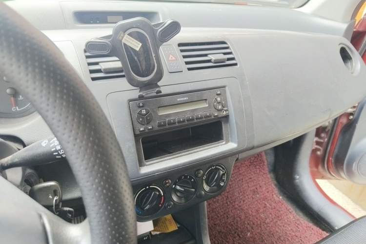 Used Suzuki Swift 2012 1.3L Manual Value Edition Audio And AC Panel