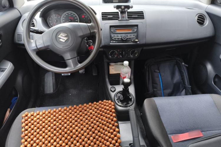 Used Suzuki Swift 2012 1.3L Manual Value Edition Center Console