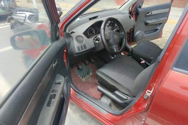 Used Suzuki Swift 2012 1.3L Manual Value Edition Driver Seat