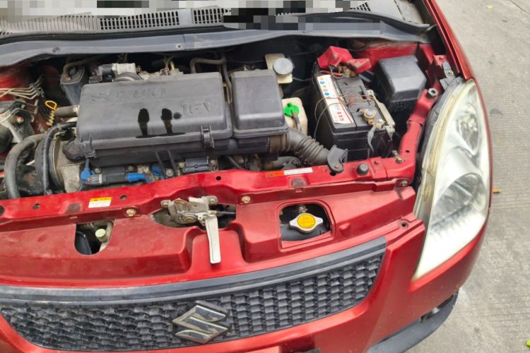 Used Suzuki Swift 2012 1.3L Manual Value Edition Engine Bay Left