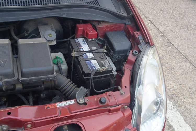 Used Suzuki Swift 2012 1.3L Manual Value Edition Engine Bay Left