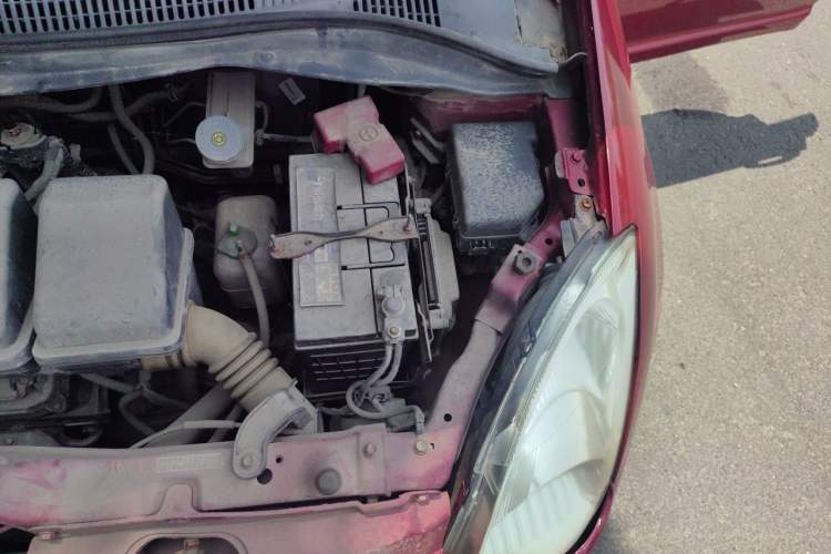 Used Suzuki Swift 2012 1.3L Manual Value Edition Engine Bay Left