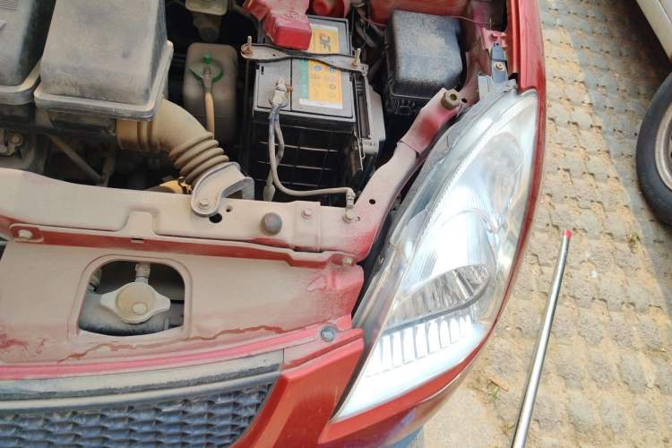 Used Suzuki Swift 2012 1.3L Manual Value Edition Engine Bay Left