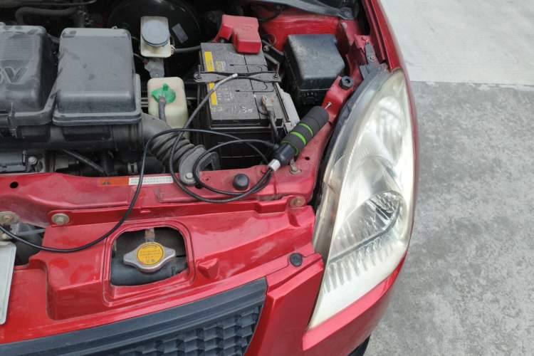 Used Suzuki Swift 2012 1.3L Manual Value Edition Engine Bay Left