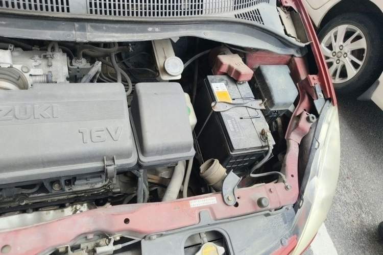 Used Suzuki Swift 2012 1.3L Manual Value Edition Engine Bay Left