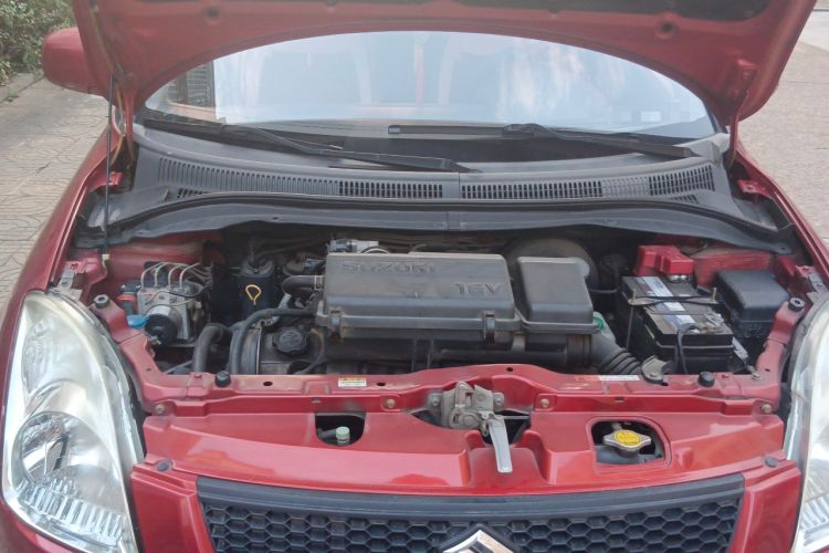 Used Suzuki Swift 2012 1.3L Manual Value Edition Engine Bay