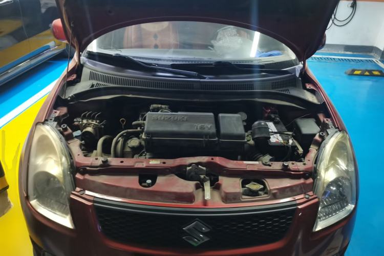Used Suzuki Swift 2012 1.3L Manual Value Edition Engine Bay
