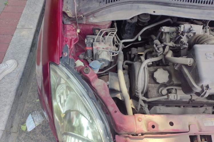 Used Suzuki Swift 2012 1.3L Manual Value Edition Engine Bay Right