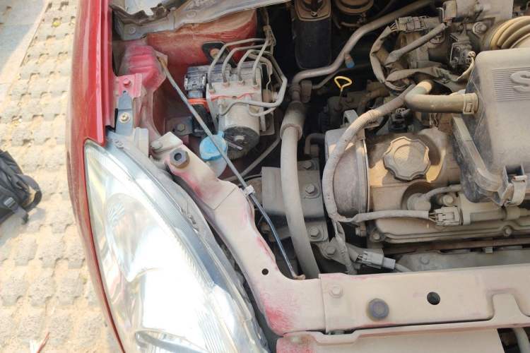 Used Suzuki Swift 2012 1.3L Manual Value Edition Engine Bay Right