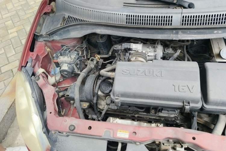 Used Suzuki Swift 2012 1.3L Manual Value Edition Engine Bay Right