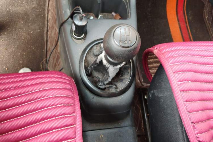 Used Suzuki Swift 2012 1.3L Manual Value Edition Gear Lever