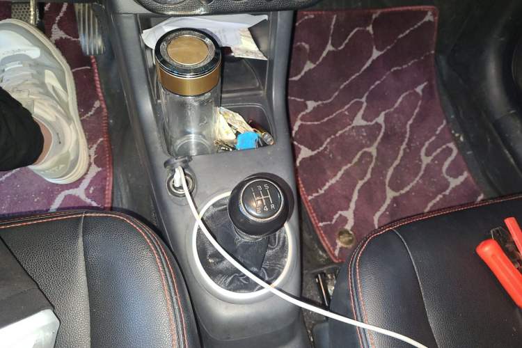 Used Suzuki Swift 2012 1.3L Manual Value Edition Gear Lever