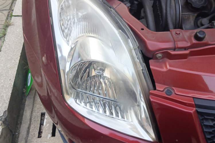 Used Suzuki Swift 2012 1.3L Manual Value Edition Right Front Headlight