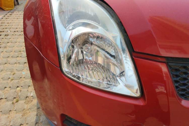 Used Suzuki Swift 2012 1.3L Manual Value Edition Right Front Headlight