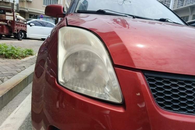 Used Suzuki Swift 2012 1.3L Manual Value Edition Right Front Headlight