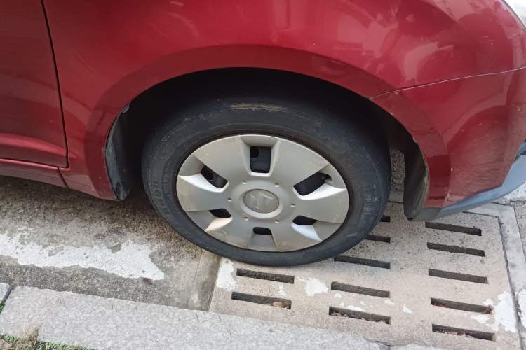 Used Suzuki Swift 2012 1.3L Manual Value Edition Right Front Wheel Hub