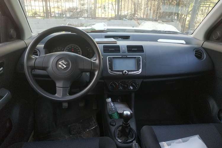 Used Suzuki Swift 2012 1.3L Manual Value Edition Center Console