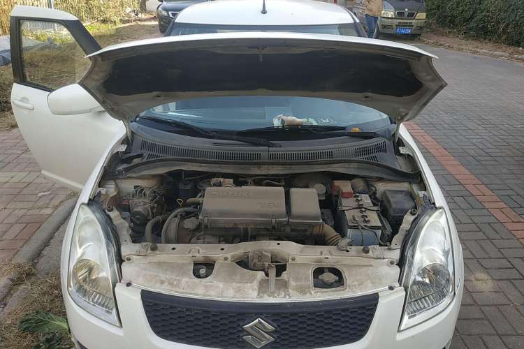Used Suzuki Swift 2012 1.3L Manual Value Edition Engine Bay