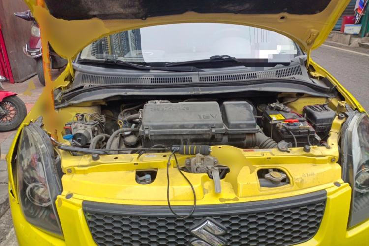 Used Suzuki Swift 2012 1.3L Manual Value Edition Engine Bay