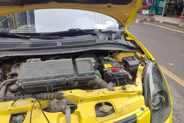 Used Suzuki Swift 2012 1.3L Manual Value Edition Engine Bay Left