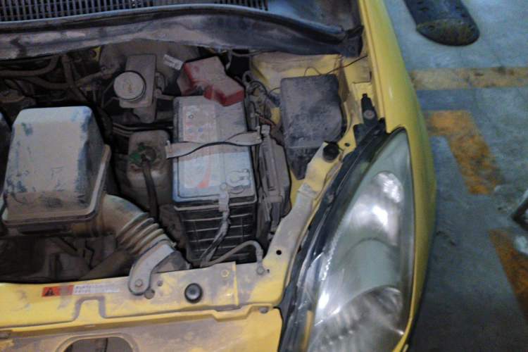 Used Suzuki Swift 2012 1.3L Manual Value Edition Engine Bay Left