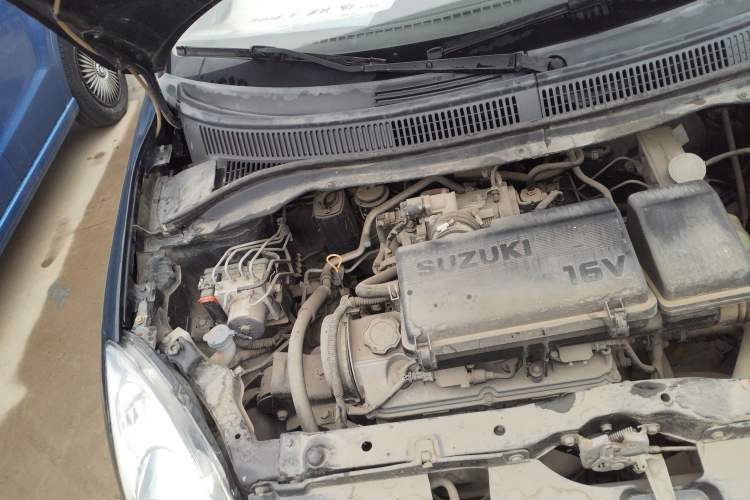 Used Suzuki Swift 2013 1.3L Manual Value Edition Engine Bay Right