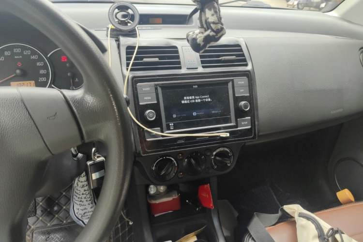 Used Suzuki Swift 2013 1.3L Manual Value Edition Audio And AC Panel