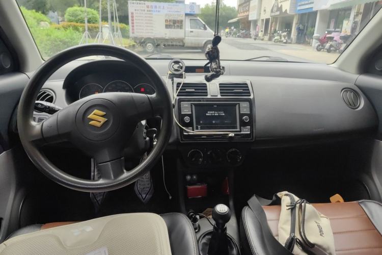 Used Suzuki Swift 2013 1.3L Manual Value Edition Center Console