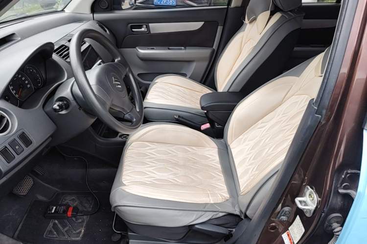 Used Suzuki Swift 2013 1.5L Automatic Standard Edition Left Front Seat
