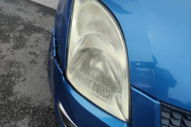 Used Suzuki Swift 2013 1.3L Manual Value Edition Right Front Headlight