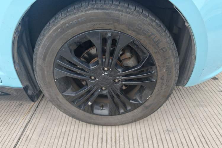 Used Suzuki Swift 2013 1.5L Automatic Standard Edition Right Front Wheel Hub